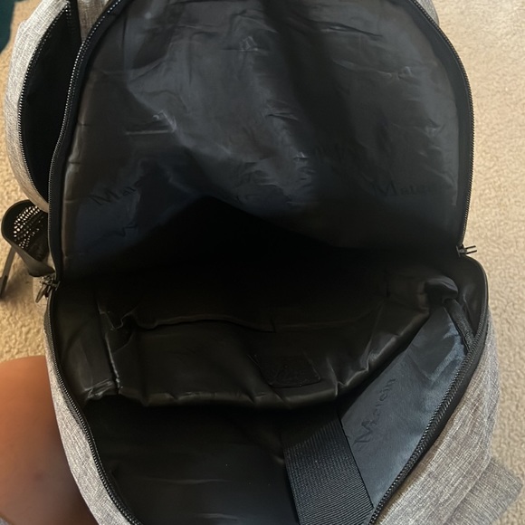 Matein Backpack - Picture 6 of 9